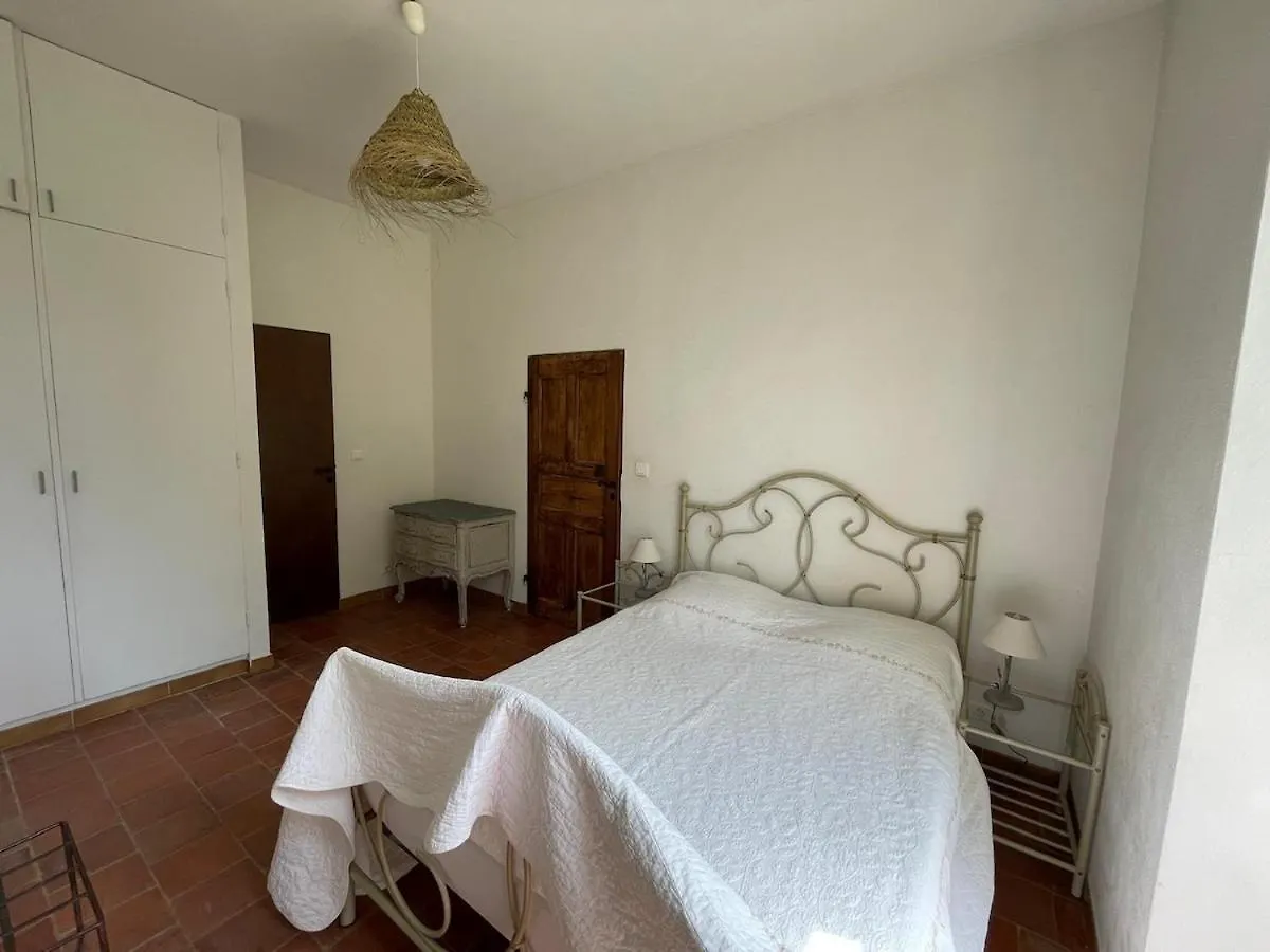 Luberon Gite Chaleureux 100 M2 Piscine Jardin Saumane-de-Vaucluse Holiday home