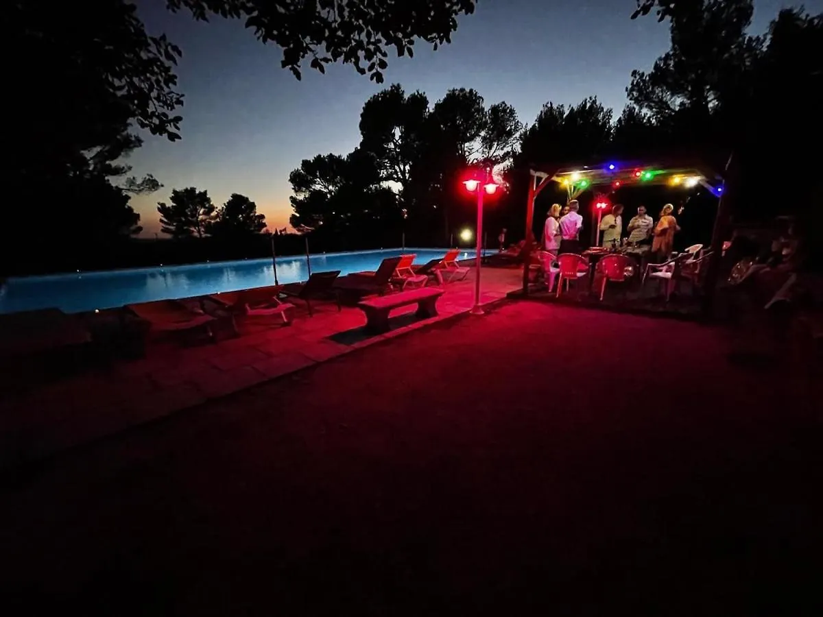 Luberon Gite Chaleureux 100 M2 Piscine Jardin Saumane-de-Vaucluse
