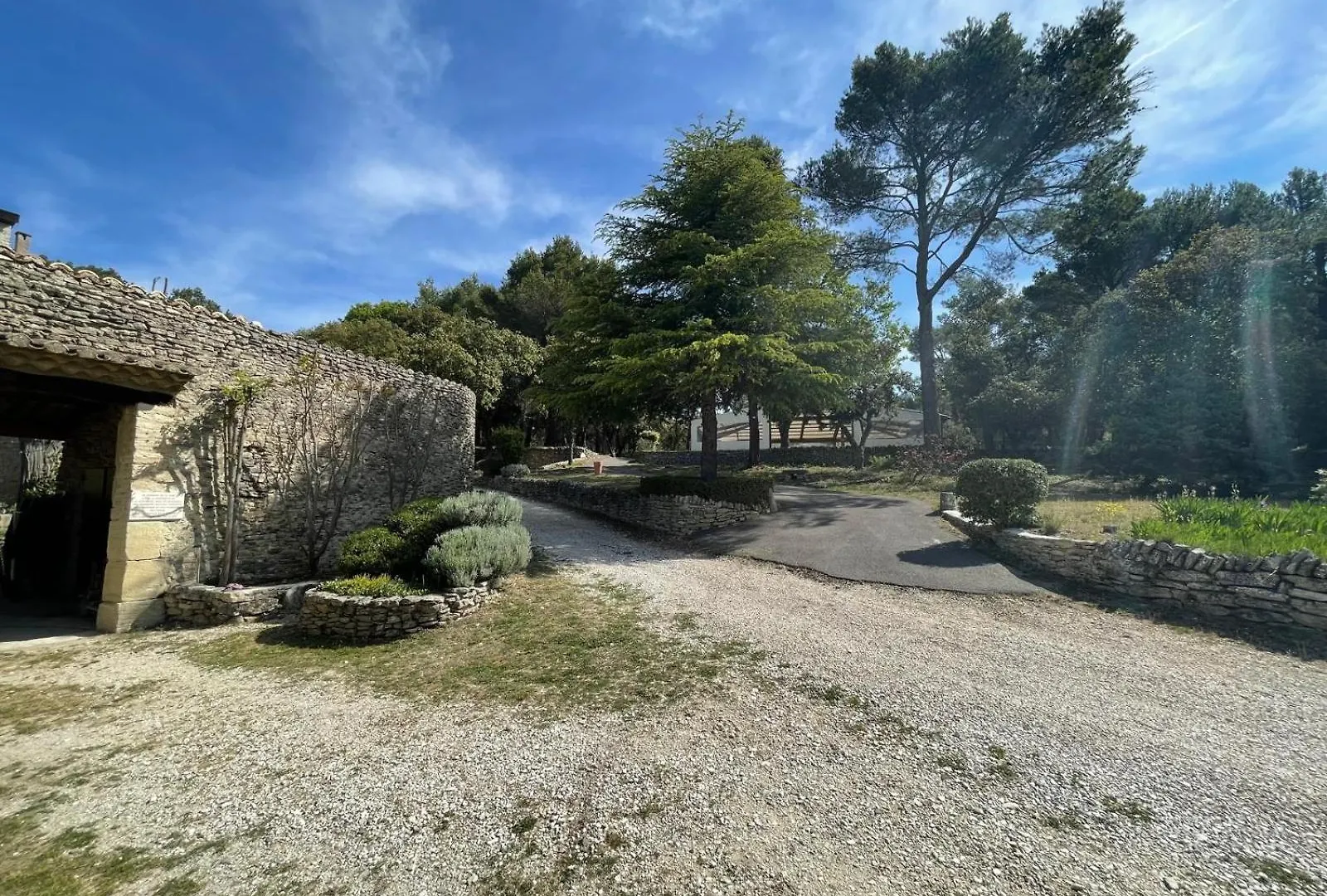 Luberon Gite Chaleureux 100 M2 Piscine Jardin Saumane-de-Vaucluse 0*,  France