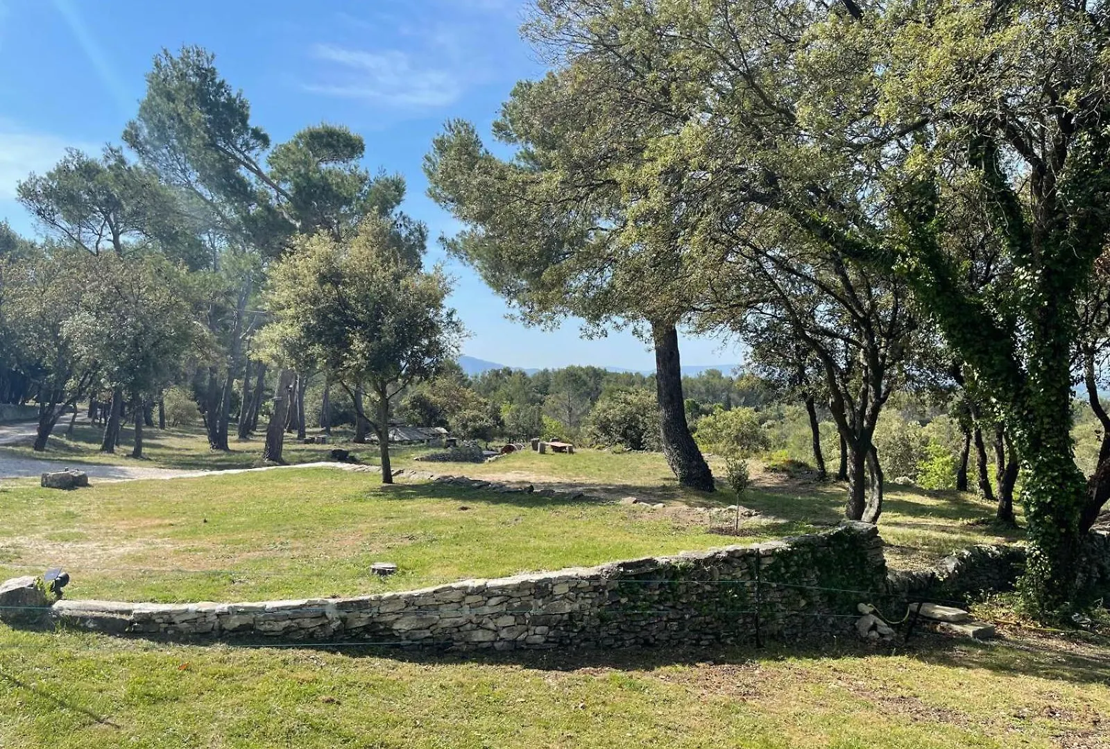 Luberon Gite Chaleureux 100 M2 Piscine Jardin Saumane-de-Vaucluse Holiday home